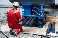 39_BrueckeNi_Aufbauen