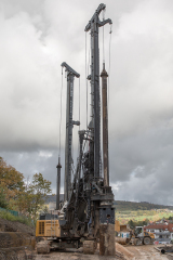 79_BrueckeNi_Bohrungen2